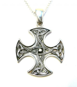 St George sølvkors med keltiske knuter